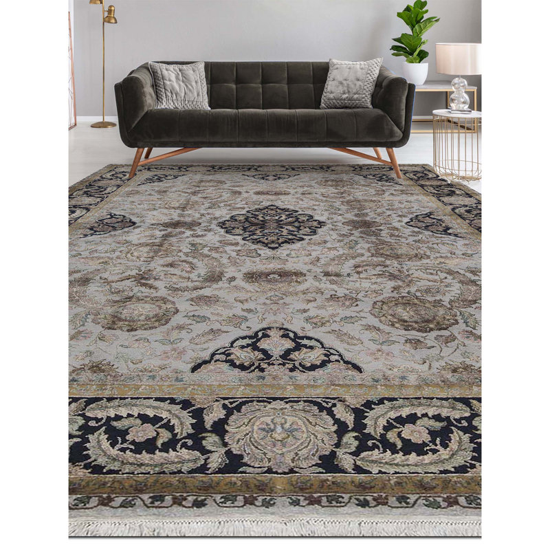 Hand-Knotted High-Quality Gray Area Rug