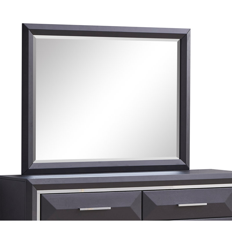 LiverpoolMirror , Black