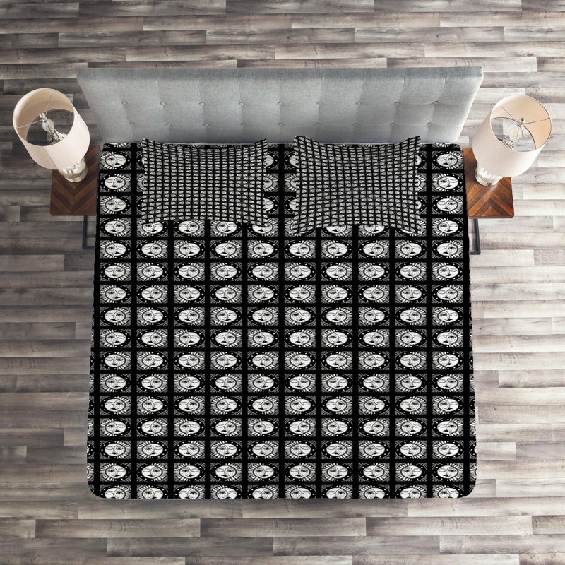 Geometric Shapes Coverlet, King Bedspread + 2 Shams
