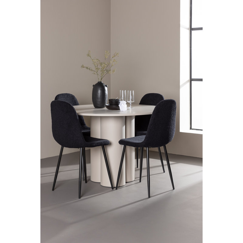 Hegins 4 - Person Dining Set