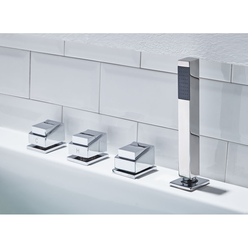 70.5'' x 31.5'' Whirlpool Yes Bathtub with Faucet