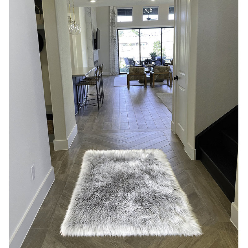 Mar Vista Faux Sheepskin Indoor Rug, Runner 2'6" x 9'6"