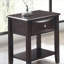 Table de bout simple en bois au look moderne-1414709877