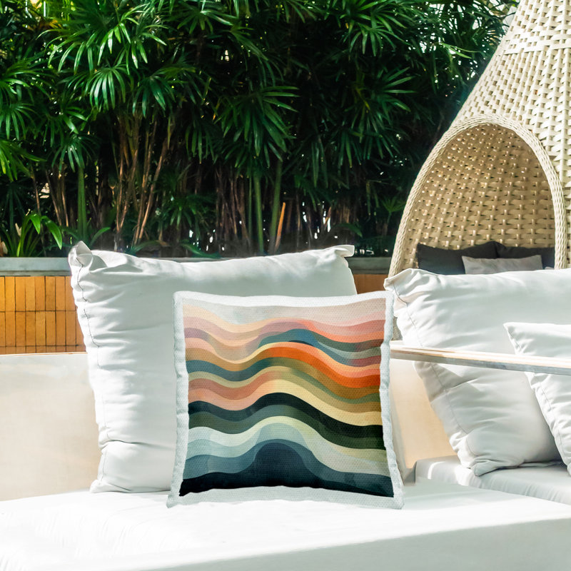 Coussin décoratif d'extérieur Desert Landscape Impression par June Erica Vess, H 18 po x l 18 po, Vert / chevron orange