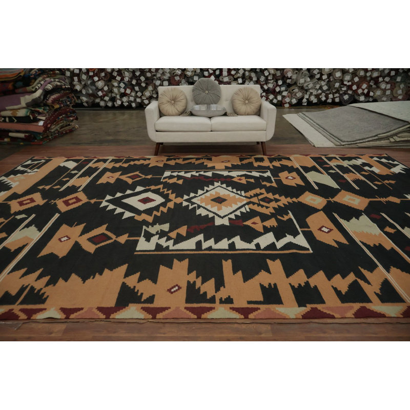 Tapis noir tissé à la main à motif géométrique noir 10 x 15