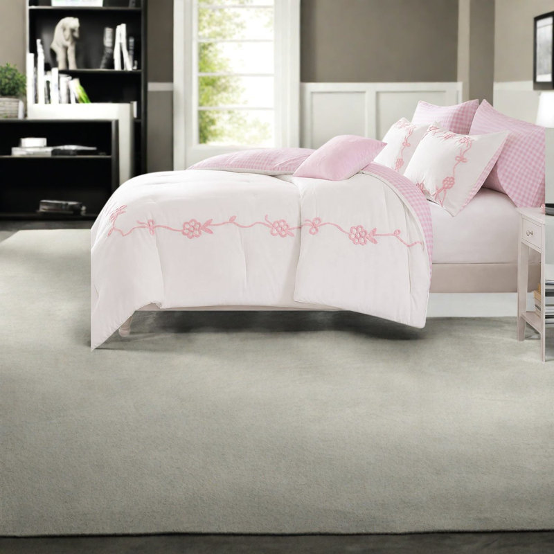 Gingham and Floral Comforter Set