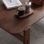 Table basse rétro en bois massif au design minimaliste-1685144035