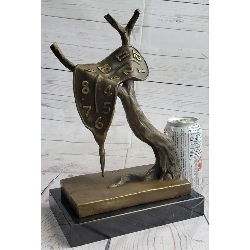 Figurine «The Persistance of Memory» par Salvador Dali