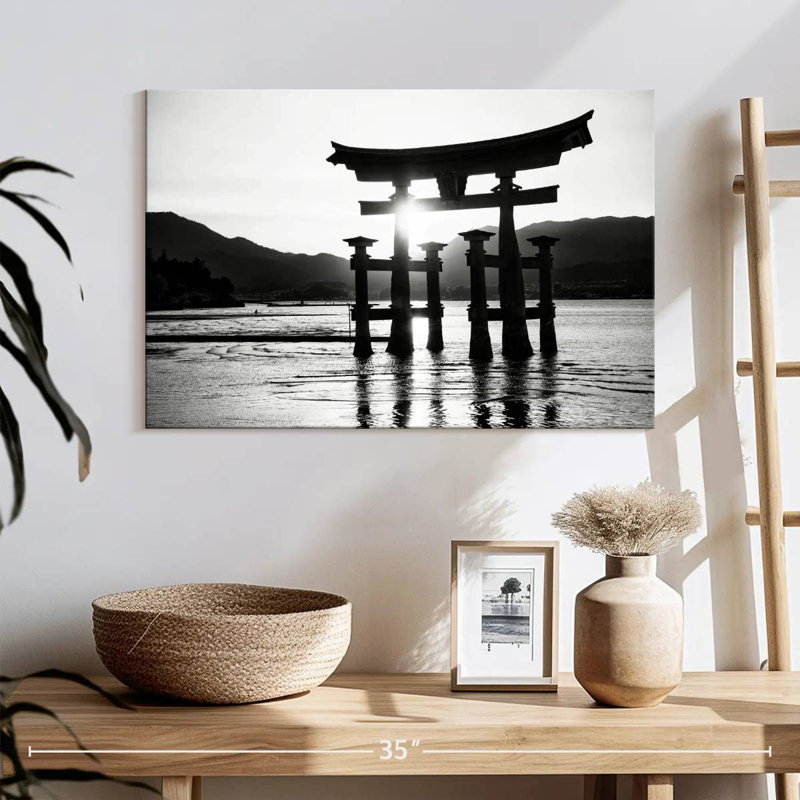 Nicci Miyajima Torii, H 16 po x l 24 po