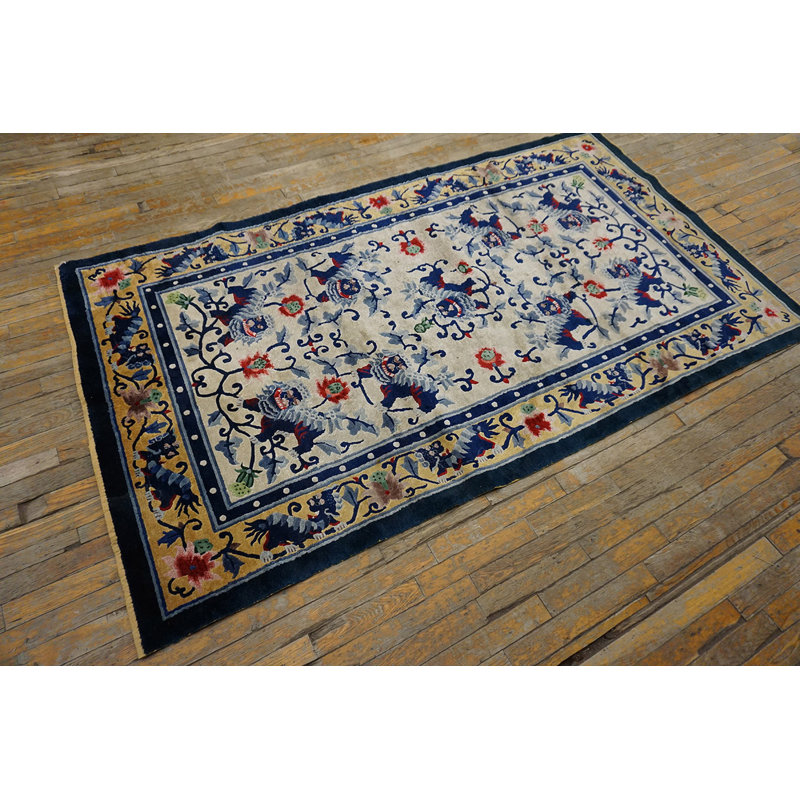 Luxurious Silk Pile Antique Ivory Artistic Chinese Foo Dog Design Rug