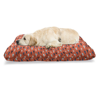 Lit pour animal de compagnie Ambesonne Peach, aquarium de créature marine sous-marine à motif de poissons, coussin résistant à la mastication pour les chiens et les chats avec housse amovible, 24 po x 39 po, bleu saumon bleu persan