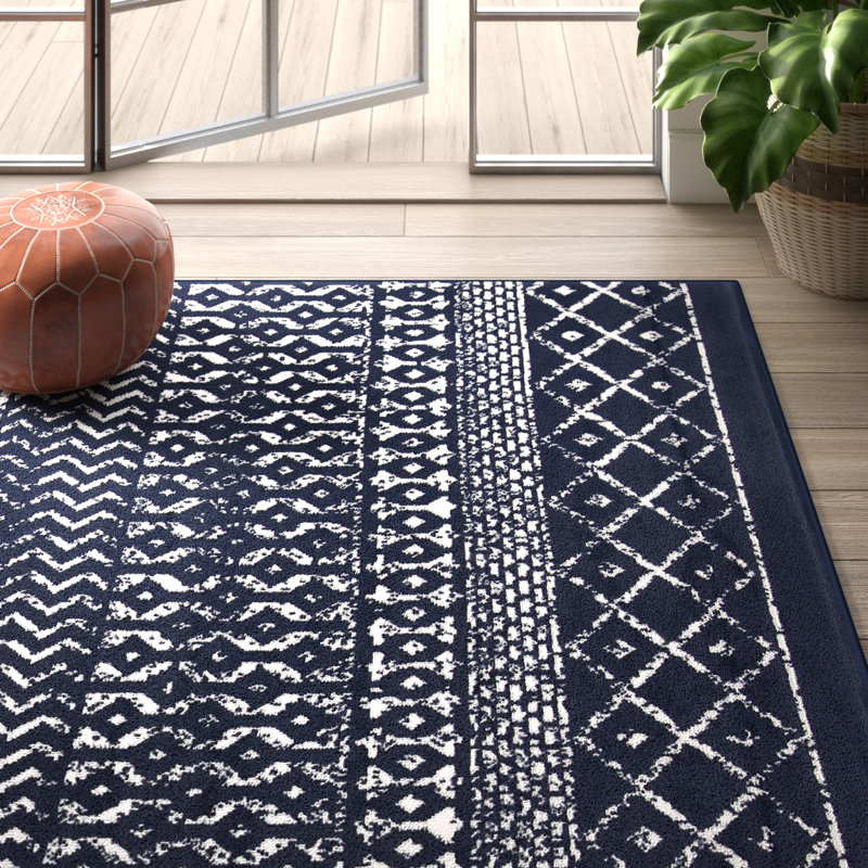 Jordyn Geometric Indoor Rug, Rectangle 5' x 7'