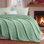 Couverture en flanelle brossée grand vert d'hiver-116843135-116843132