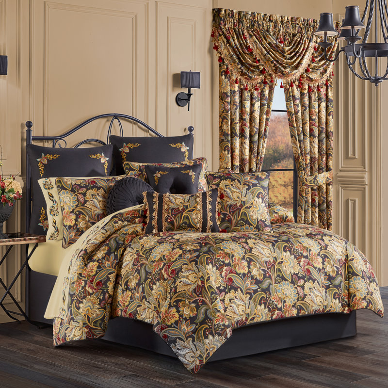 King Black Cotton Reversible Comforter Set with Floral Design