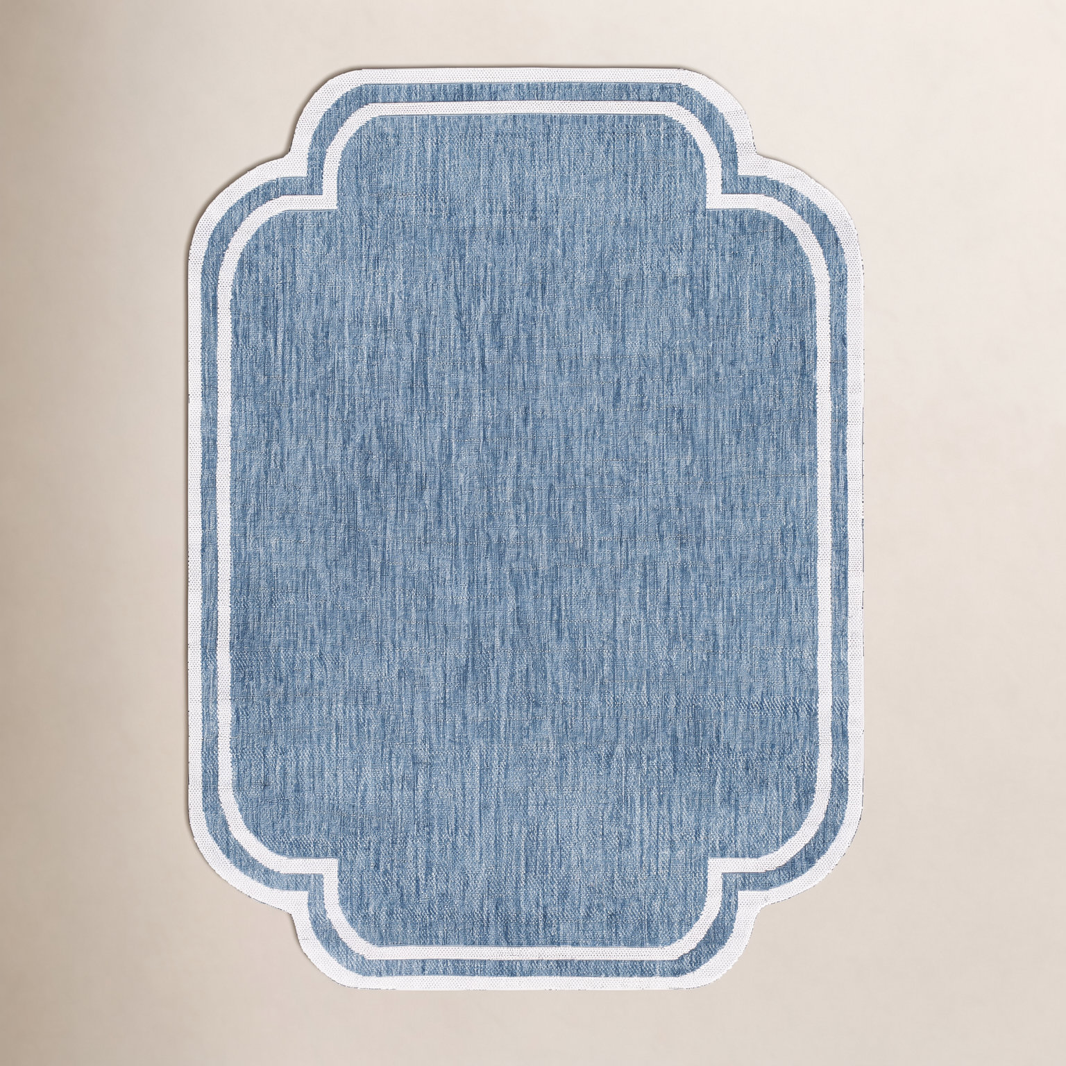 Machine Woven Area Rug, 2'4" x 3'9"