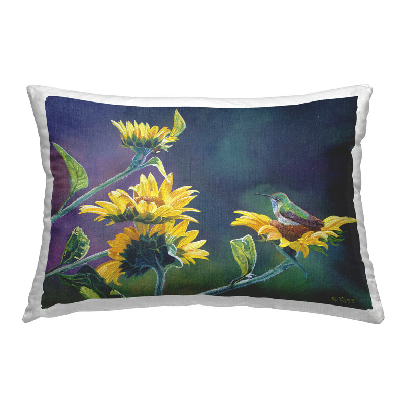 Coussin décoratif imprimé "Resting Birds on Sunflowers" par Andrew Kiss