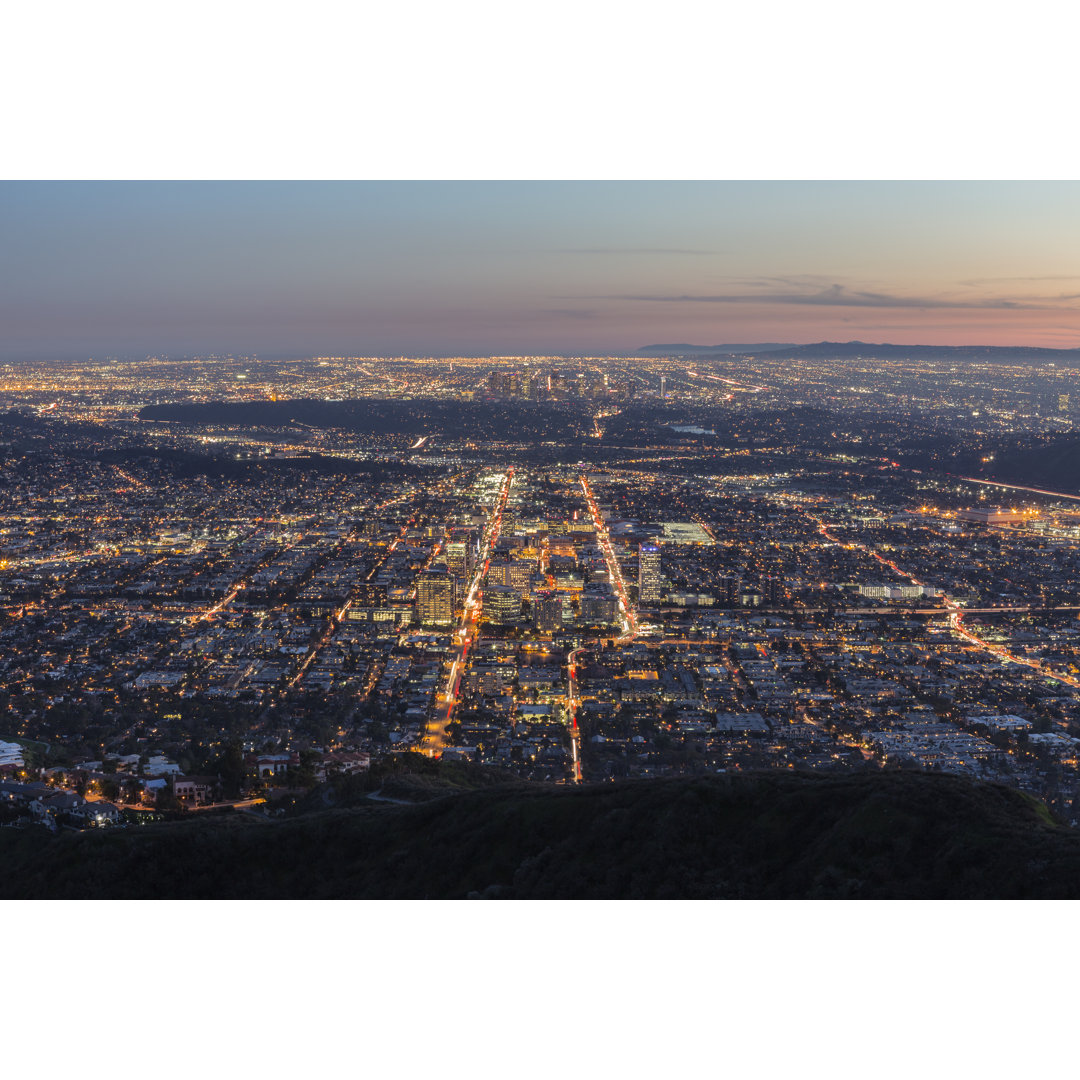 Los Angeles und Glendale von Trekandshoot - Leinwandfoto auf Keilrahmen