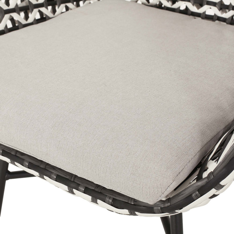 Élégante simplicité, chaise d'appoint de bon goût