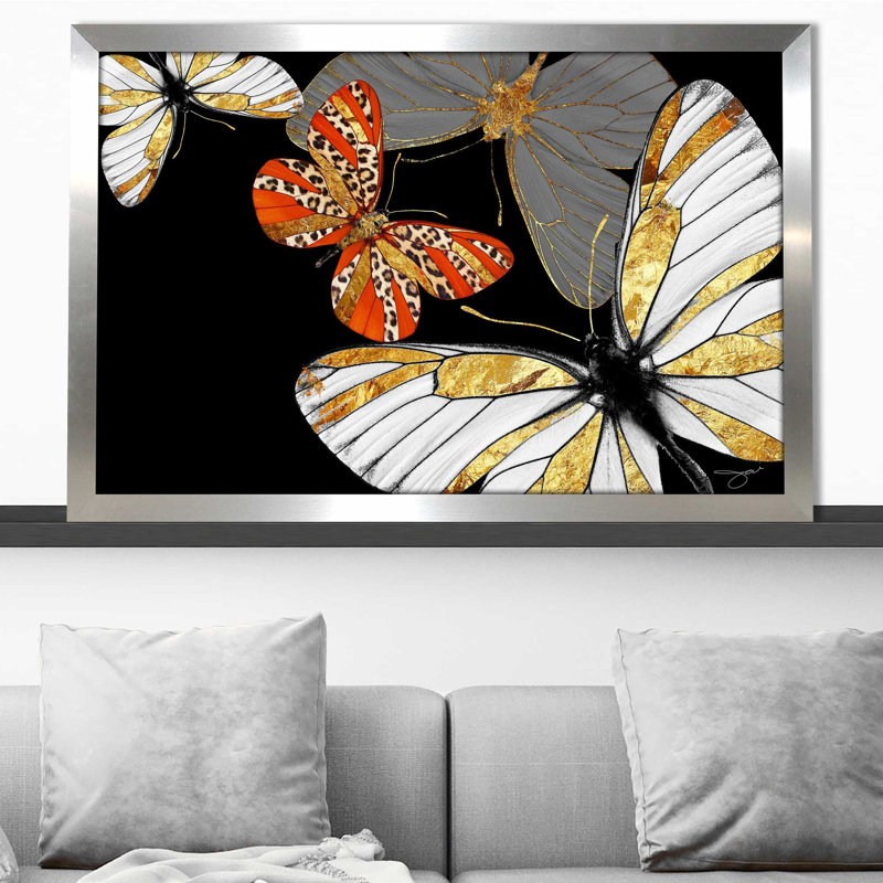 Fly In Gold (Horizontal) par By Jodi - impression, Encadrement argenté, H 21,5 po x l 27,5 po x P 0,75 po