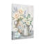 Arrangement floral de plantes et de fleurs avec vases et carafes-563209075