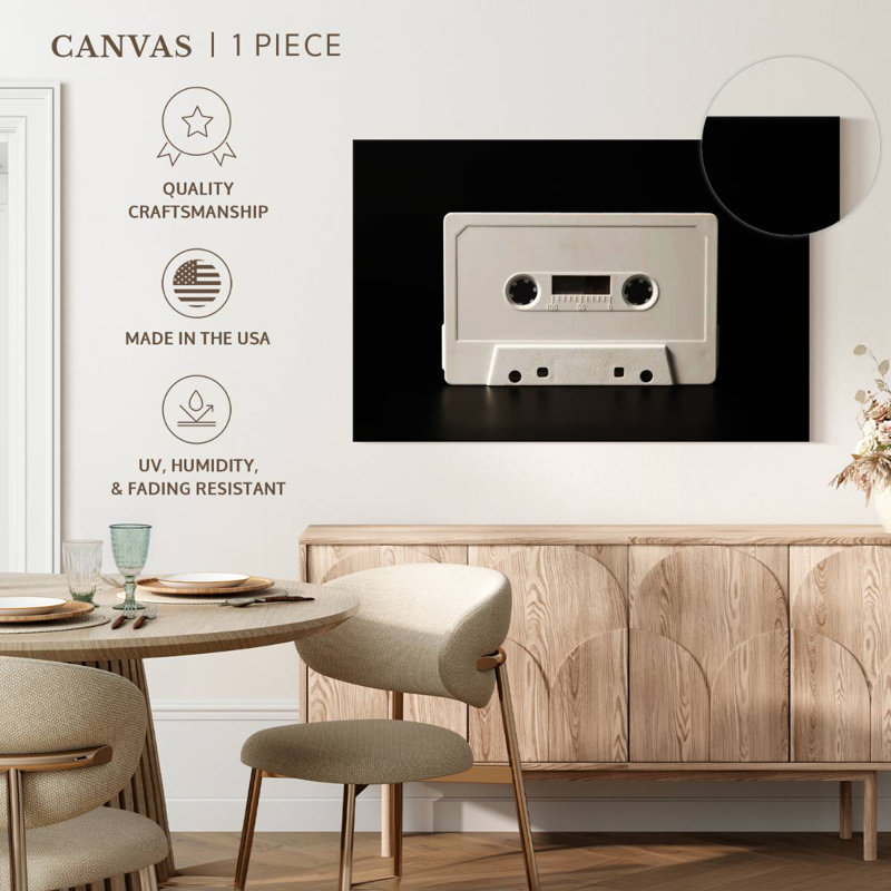 Cassette audio blanche Abarca, H 8 po x l 12 po
