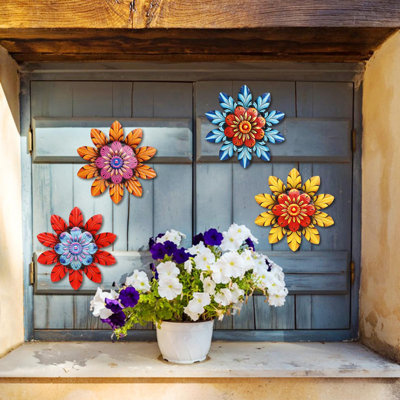 Ensemble de 4 décorations murales en métal coloré 4 pièces, sculptures florales suspendues 3D pour jardin extérieur, patio, clôture, cour, balcon et salon intérieur