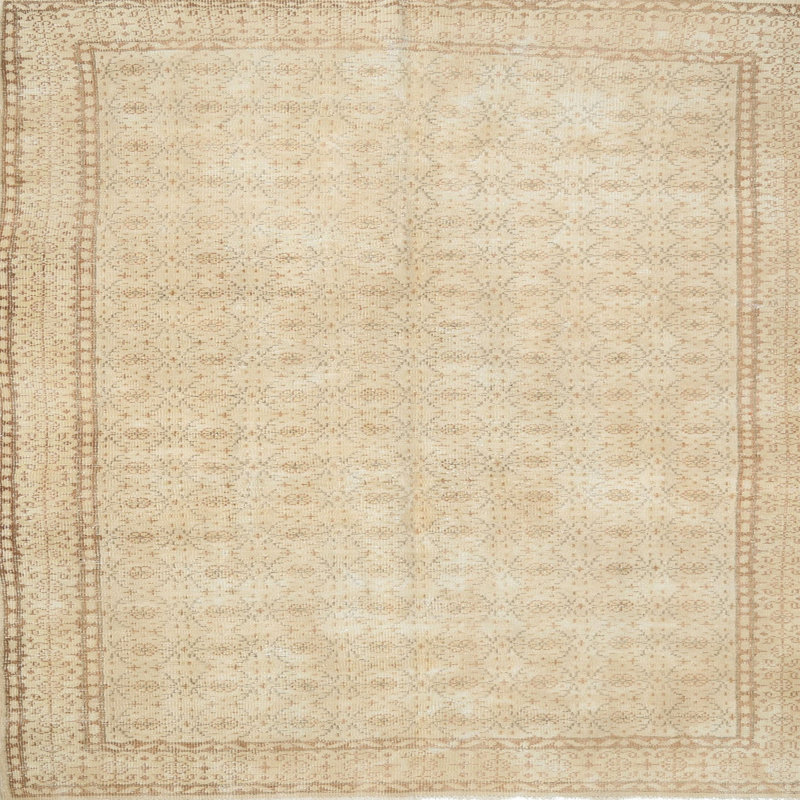 Oriental Indoor Rug, Round 4'
