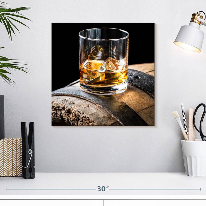 Yarlin Brandy, boisson du baril, H 16 po x l 16 po