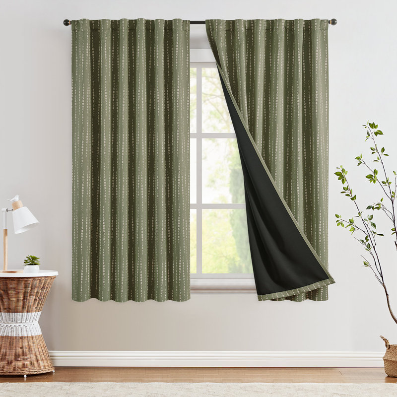 Rideau occultant en polyester Gudinas, L 52 po x L 63 po, Vert