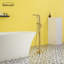 Robinet de baignoire à une poignée et fixation au sol avec douche à main-71368097