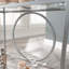 Chariot-bar contemporain avec 2 tablettes en verre, finition grise