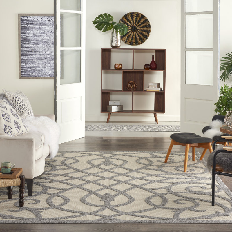 Yajat Indoor / Outdoor Rug, Rectangle 7' x 10'