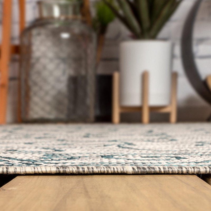 Hagerman Vintage Filigree Textured Weave Gray/Teal Indoor/Outdoor Rug, Rectangle 3'11" x 6'