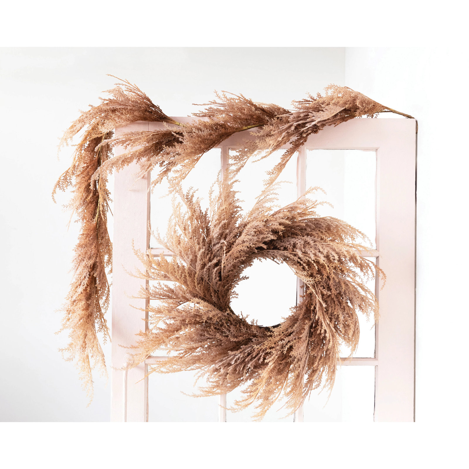 28'' Faux Grass Wreath