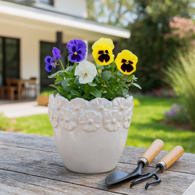 Embossed Floral Ceramic Planter for Outdoor & Indoor Planter Styling - Elegant Flower Pot for Home Decor in Living Room or Patio - 6", Ivory & Tan