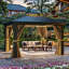 Pavillon de jardin 12 pi x 12 pi, pavillon de patio, pavillon de jardin à toit rigide, pavillon à toit rigide élégant avec toit à double couche et rideaux, convient au patio et à la cour arrière-98536676