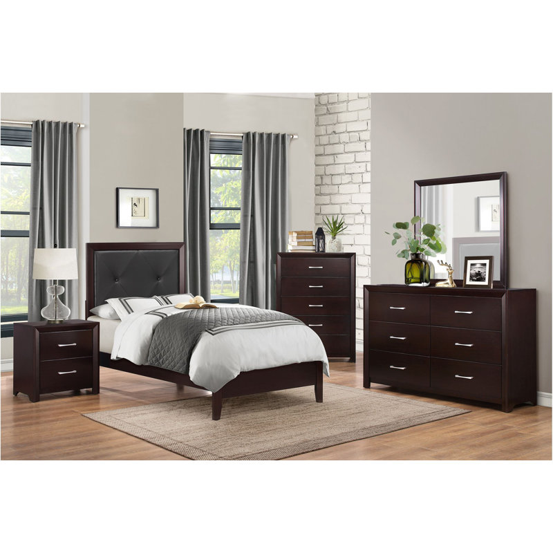 Ensemble de chambre à coucher tapissier Roderigo, Double, Espresso, 4 Pieces: Bed, 2 Nightstands, Chest