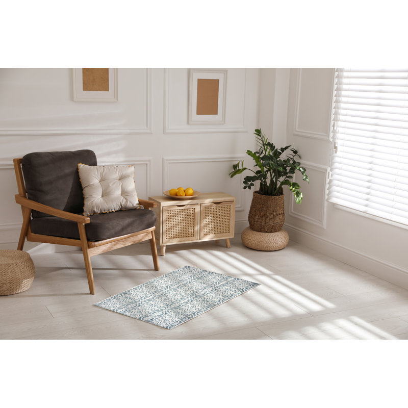 Indoor / Outdoor Rug, Rectangle 1'10" x 3'
