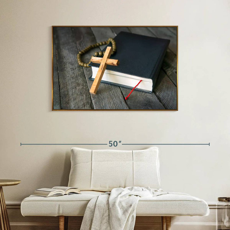 Croix en bois, Cadre flottant doré, 40 po x 27 po