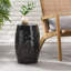 Table d'appoint en forme de tonneau en dentelle et dentelle-914342851