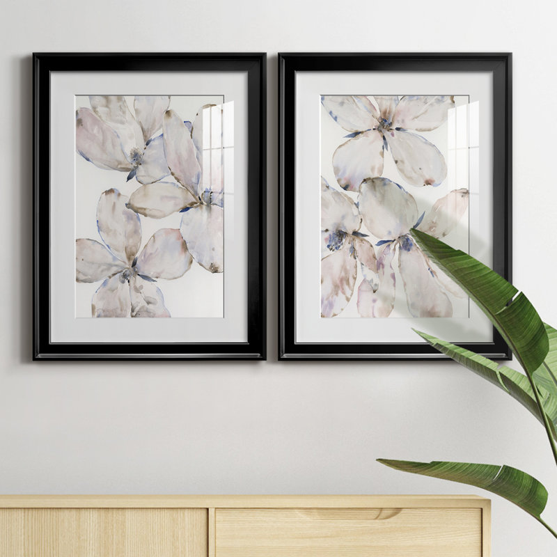 Soft Wind Flowers I, reproduction encadrée de qualité supérieure - prête à être accrochée, Cadre noir