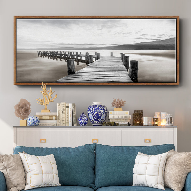 «Misty Morning Dock», reproduction sur toile encadrée, H 12 po x l 30 po x P 1,5 po, Noyer