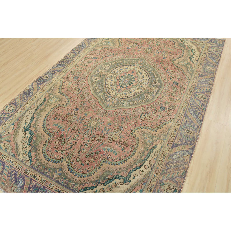 Tapis unique rouge de 6 pi 3 po x 9 pi 8 po