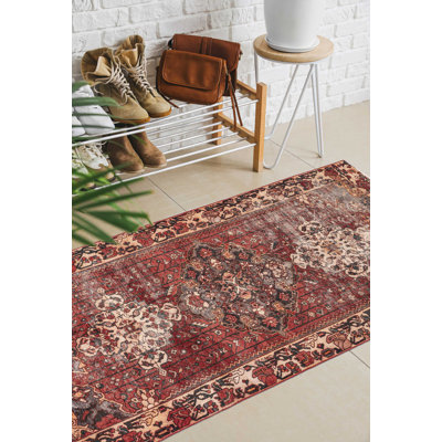 Tapis rouge Antalya Vintage 5 pi 2 po x 9 pi 9 po