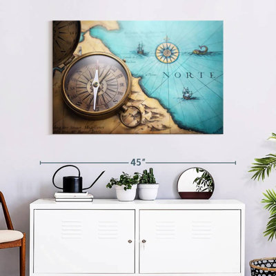 Antique style compass Aletra
