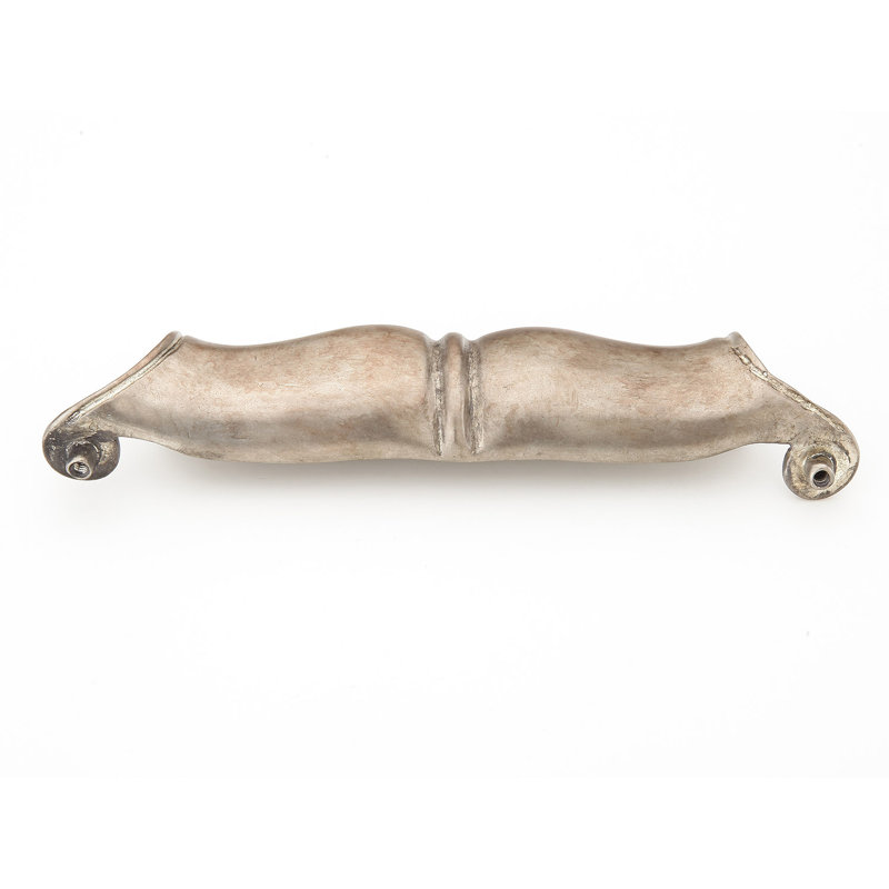 French Court Novelty Pull, Monticello Silver