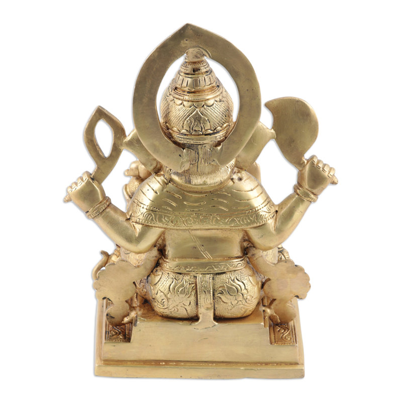 Dareece Figurines & Sculptures