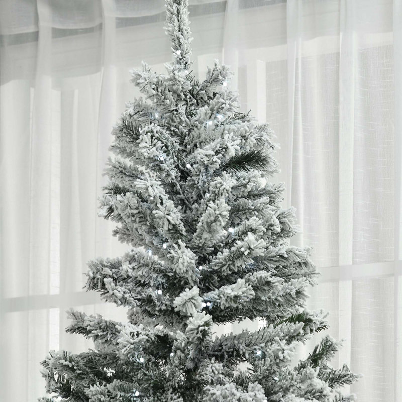 Arbre de Noël artificiel enneigé 7,5 pi avec lumières DEL blanc froid