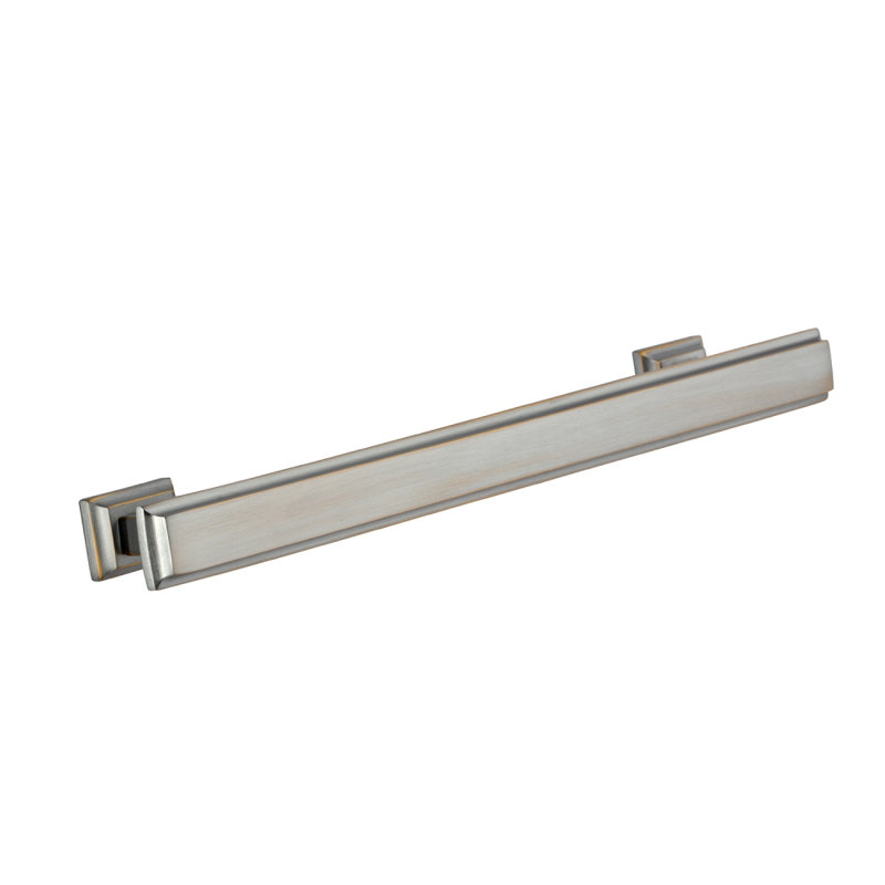 Poignée barre Alhambra, 7,56 po, Chrome patiné