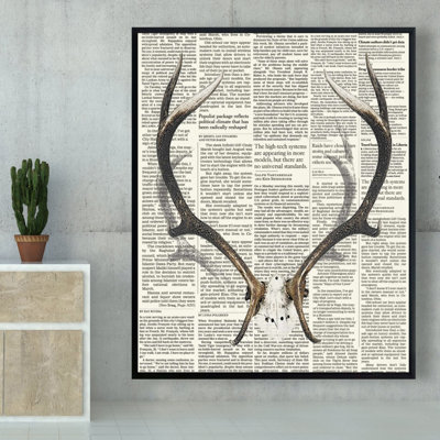 Cornes de cerf avec journal | Toile grise décorative encadrée